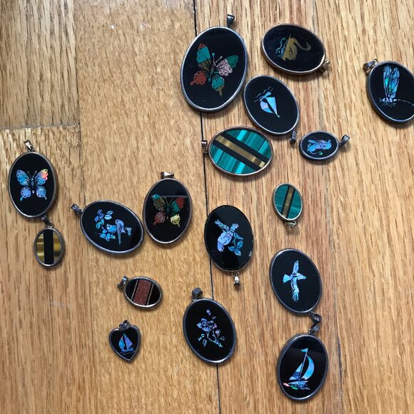 black Pendants with opal and malachite inlay and set in sterling silver bezel - Picture 1 of 7